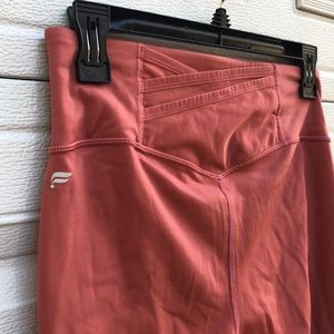 FABLETICS Peach Leggings // M